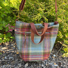 Load image into Gallery viewer, Quarry Tote Bag, large - Pebble