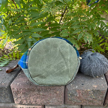 Load image into Gallery viewer, Quarry Pouch, large - Plump