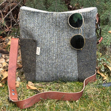 Load image into Gallery viewer, Sanday, Compass Bag - small