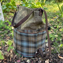 Load image into Gallery viewer, Naito Bucket Bag - Perignon