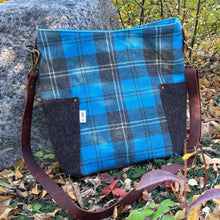 Load image into Gallery viewer, Compass Bag, large - Islay