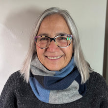 Load image into Gallery viewer, Cashmere, neckwarmer - Woodpecker (large-ish)