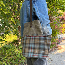 Load image into Gallery viewer, Naito Bucket Bag - Perignon