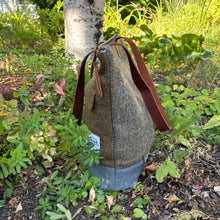 Load image into Gallery viewer, Duffy Tote Bag, large - Evander
