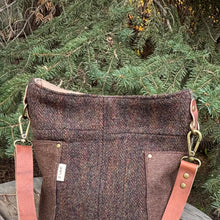 Load image into Gallery viewer, Lismore, Compass Bag - small