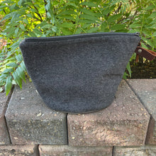 Load image into Gallery viewer, Quarry Pouch, large - Husky