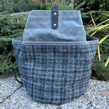 Load image into Gallery viewer, Naito Bucket Bag - Moet