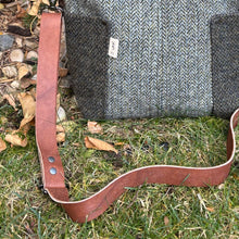 Load image into Gallery viewer, Sanday, Compass Bag - small