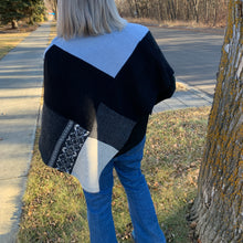 Load image into Gallery viewer, Poncho, Cashmere - 'Piaf'