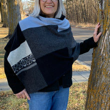 Load image into Gallery viewer, Poncho, Cashmere - 'Piaf'