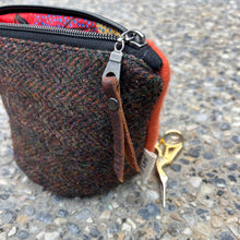 Load image into Gallery viewer, Quarry Pouch, small - Dumpie