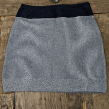 Load image into Gallery viewer, Escape -L+