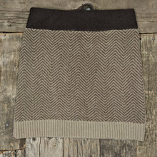 Load image into Gallery viewer, Escalade