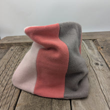 Load image into Gallery viewer, Cashmere, neckwarmer - chickadee