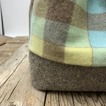 Load image into Gallery viewer, Drawstring, medium - 'Isobar'