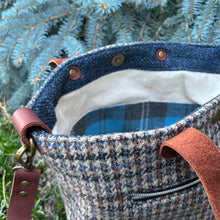 Load image into Gallery viewer, Quarry Tote Bag, large - Gravel
