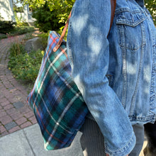 Load image into Gallery viewer, Lumber Duff Tote Bag, huge! - Minto
