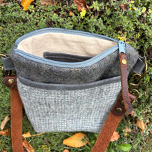 Load image into Gallery viewer, Essential Pouch - Brazeau
