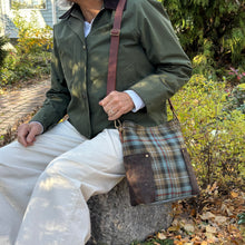 Load image into Gallery viewer, Compass Bag, small - Tiree
