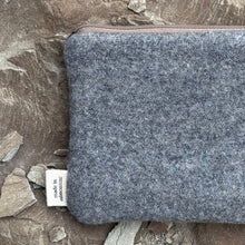 Load image into Gallery viewer, The Birch Flat Zip Pouch - Jada
