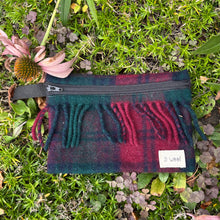 Load image into Gallery viewer, Zip Case, fringed - Raspberry
