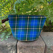 Load image into Gallery viewer, Quarry Pouch, large - Plump
