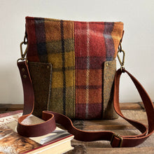 Load image into Gallery viewer, Treshanish, Compass Bag - small
