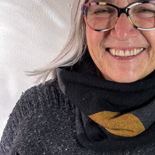 Load image into Gallery viewer, Cashmere, neckwarmer - Turtledove (large-ish)
