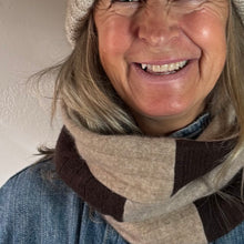 Load image into Gallery viewer, Cashmere, neckwarmer - Stork
