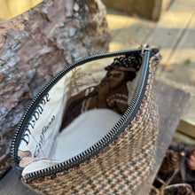 Load image into Gallery viewer, Quarry Pouch, small - Hefty
