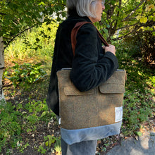 Load image into Gallery viewer, Duffy Tote Bag, large - Evander
