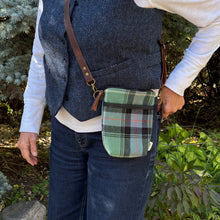 Load image into Gallery viewer, Essential Pouch - Edith Cavell
