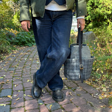 Load image into Gallery viewer, Naito Bucket Bag - Moet
