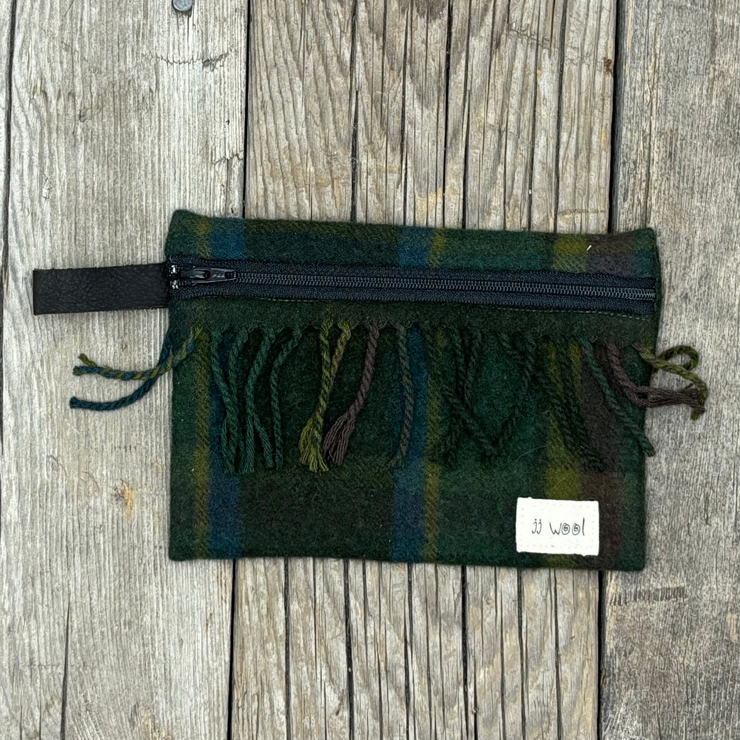 Zip case, fringed - 'Green Blue' Plaid