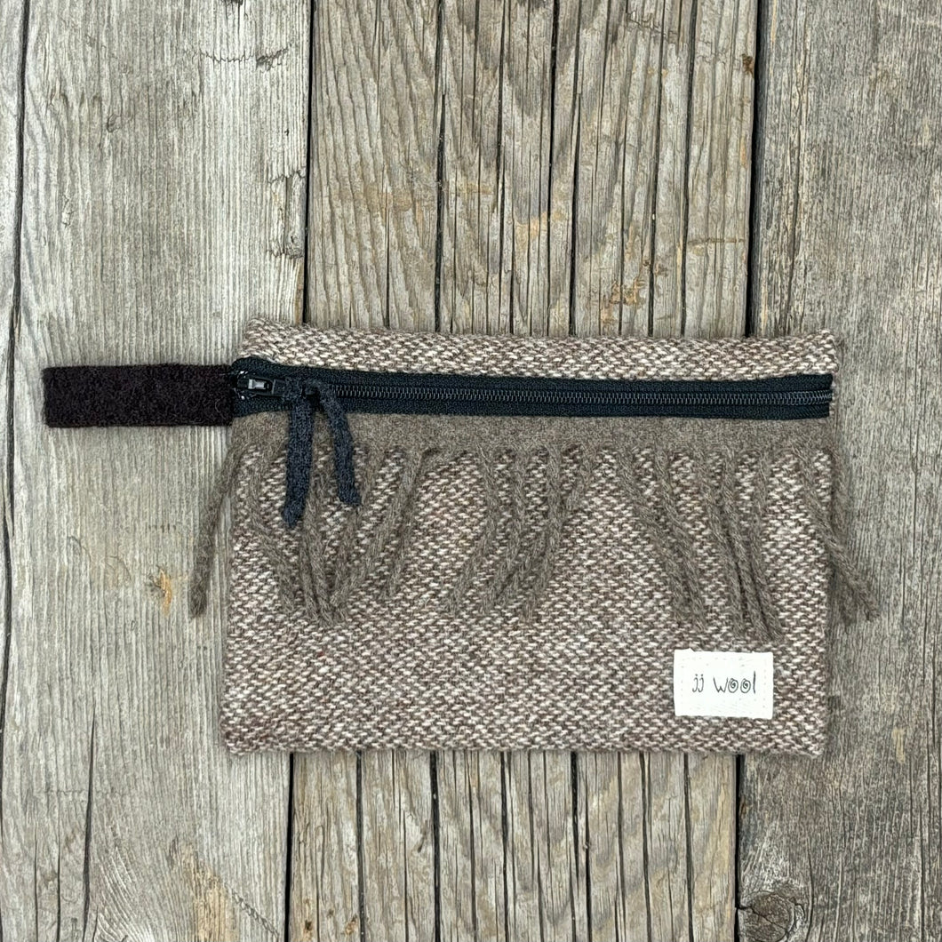 Zip case, fringed - 'Beige' Tweed