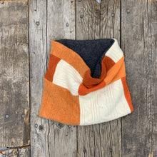 Load image into Gallery viewer, Neckwarmer, cashmere - Triumph
