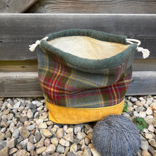 Load image into Gallery viewer, Drawstring Project Bag, medium - Blizzard
