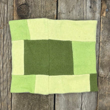 Load image into Gallery viewer, Cashmere, neckwarmer - Warbler
