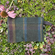 Load image into Gallery viewer, Zip Case, fringed - Olive
