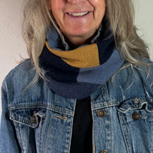 Load image into Gallery viewer, Cashmere, neckwarmer - Pigeon
