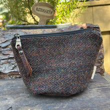 Load image into Gallery viewer, Quarry Pouch, small - Dumpie
