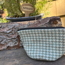 Load image into Gallery viewer, Quarry Pouch, small - Porgy
