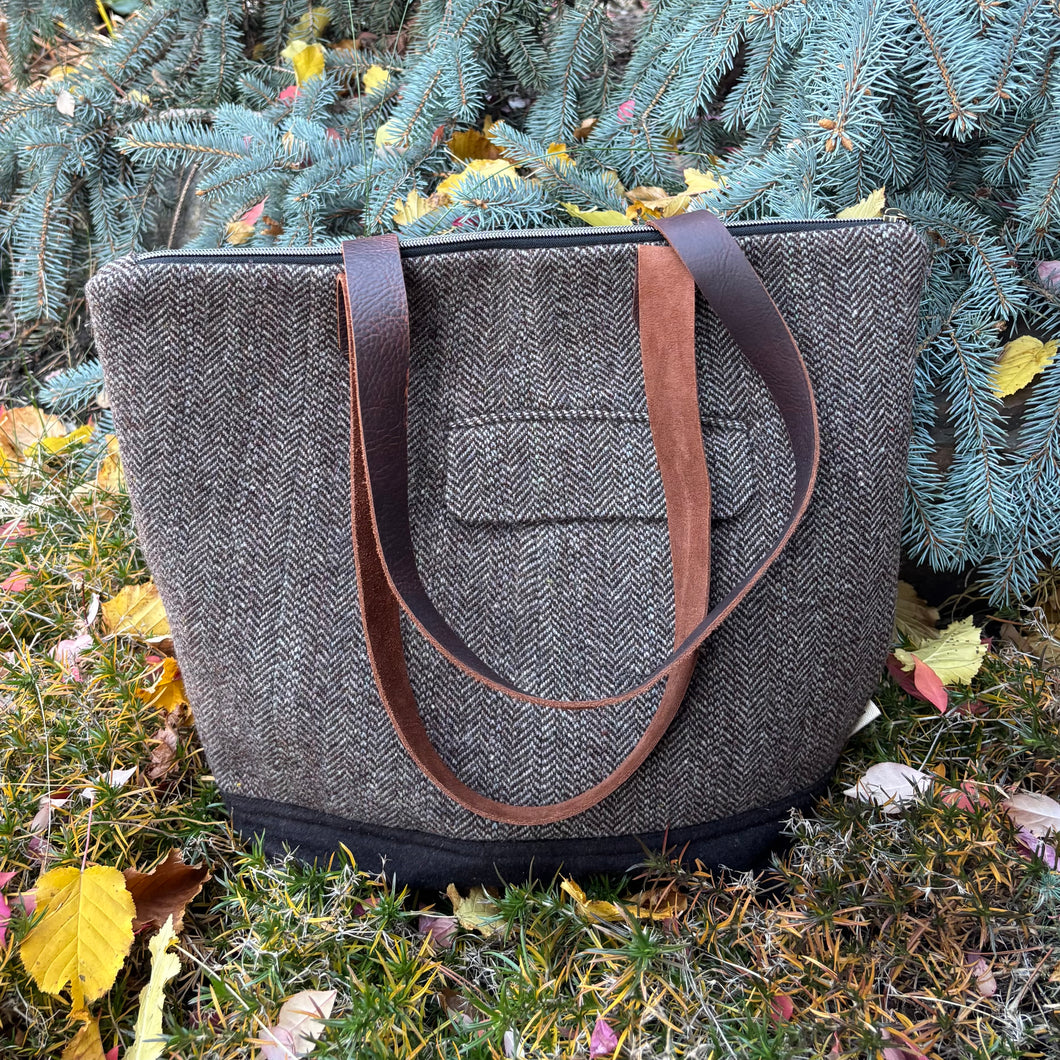 Archie, Duffy Tote Bag (Large)