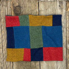 Load image into Gallery viewer, Cashmere, neckwarmer - Sunbird
