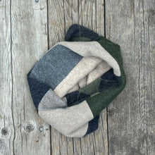 Load image into Gallery viewer, Neckwarmer, cashmere - Continental
