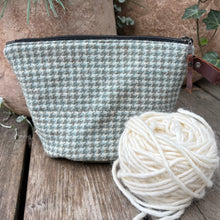 Load image into Gallery viewer, Quarry Pouch, large - Chubby
