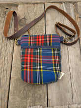 Load image into Gallery viewer, Blanca Peak - Essential Pouch
