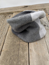 Load image into Gallery viewer, Cashmere, neckwarmer - Lark
