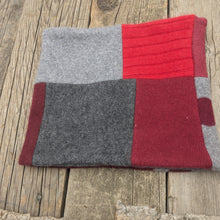 Load image into Gallery viewer, Cashmere, neckwarmer - Robin
